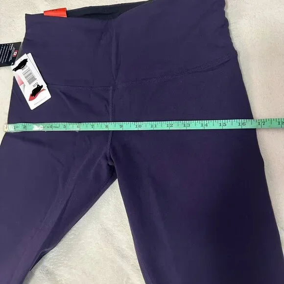 Tuff Athletics Women’s Yoga Crop Tight (M) - Picture 3 of 7